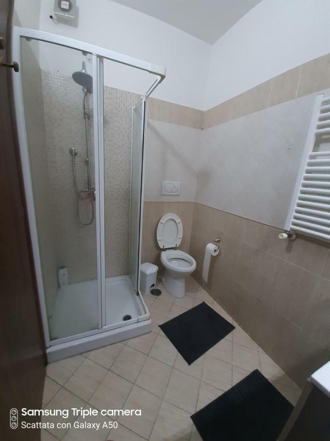 Hillary E Vale Room Rome Exterior photo