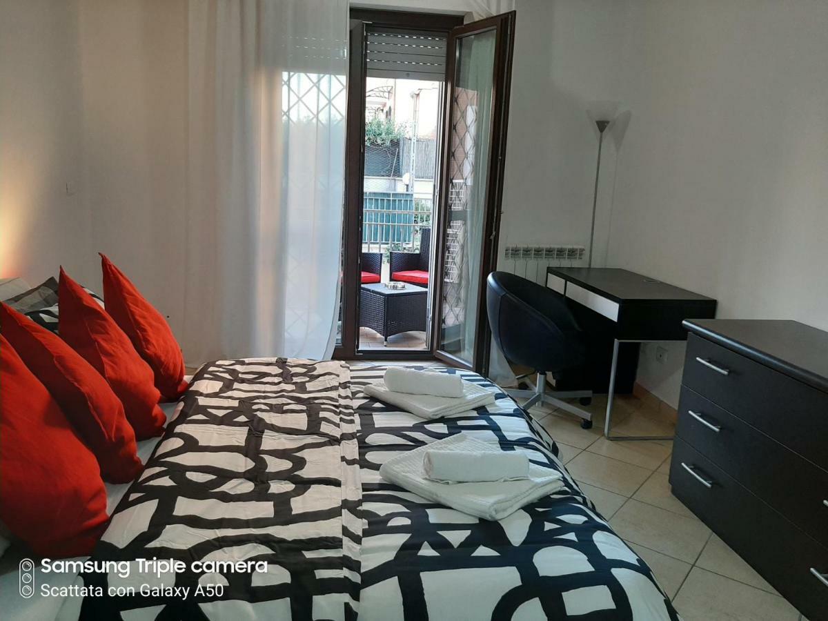 Hillary E Vale Room Rome Exterior photo