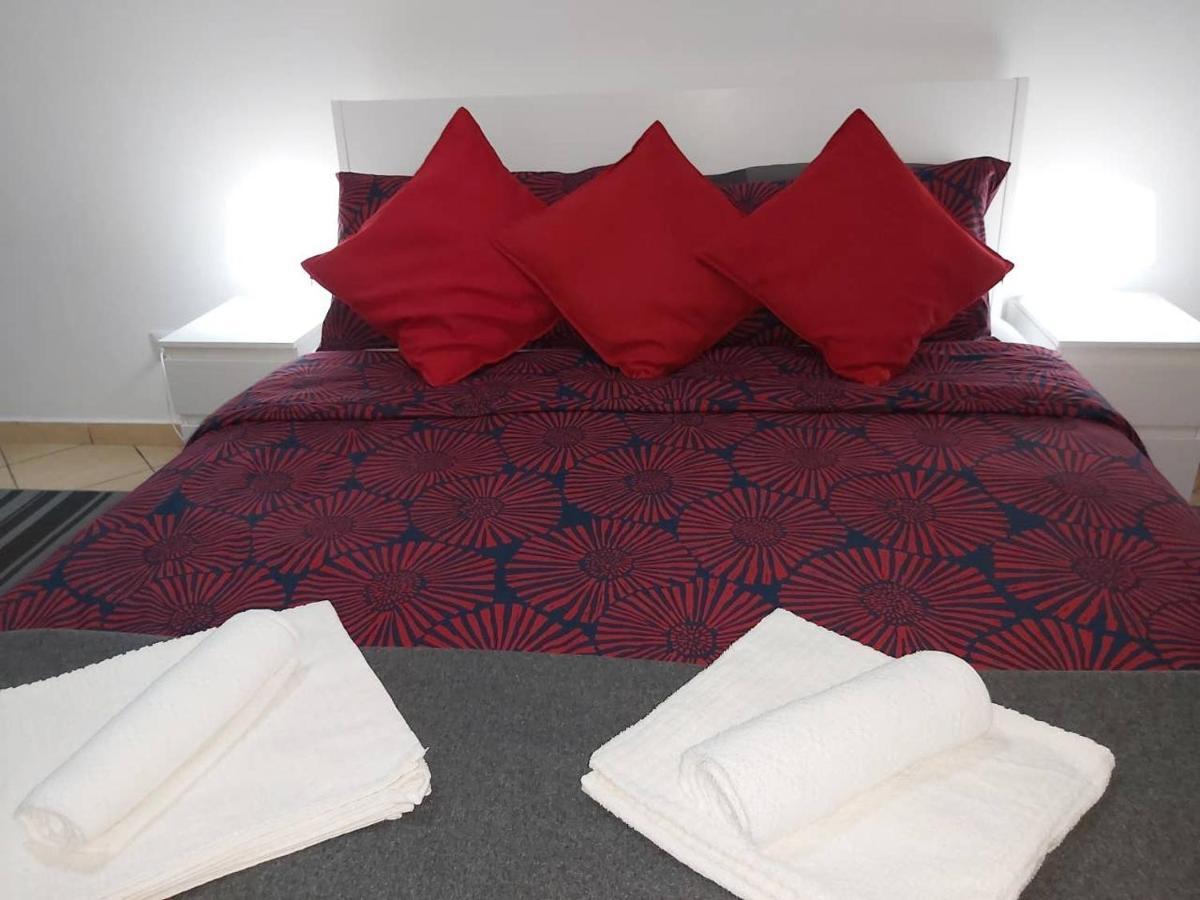 Hillary E Vale Room Rome Exterior photo